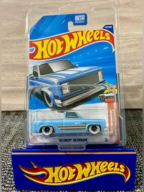 Hot Wheels 83 Chevy Silverado